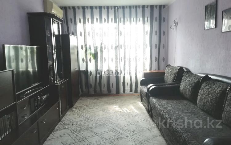 3-комнатная квартира, 60 м², 5/5 этаж, мкр Аксай-2 за 33.5 млн 〒 в Алматы, Ауэзовский р-н — фото 2