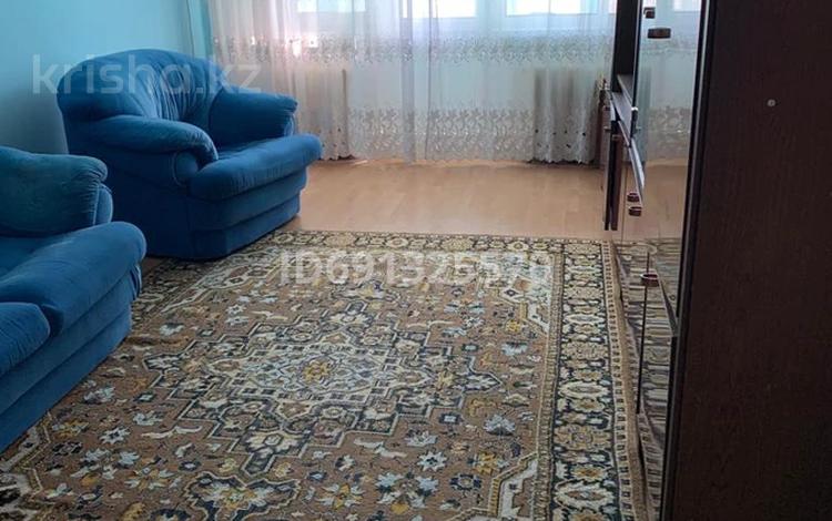 3-бөлмелі пәтер · 60 м² · 3/5 қабат, Азаттык 129, бағасы: 190 000 ₸ в Атырау, мкр Жилгородок — фото 2