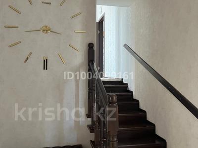 Отдельный дом · 8 комнат · 370 м² · 10 сот., мкр Кунгей — Жандарбекова за 65 млн ₸ в Караганде, Казыбек би р-н