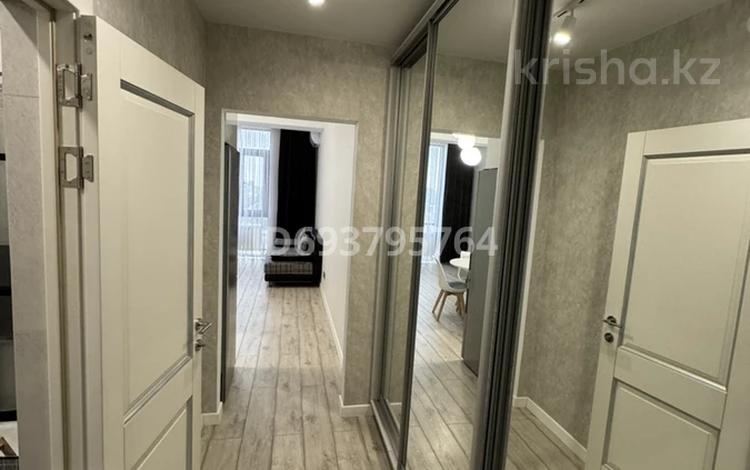 1-бөлмелі пәтер · 35 м² · 15/17 қабат, Ауэзова 5 — Толе би \Ауэзова, бағасы: 280 000 ₸ в Алматы, Алмалинский р-н — фото 2