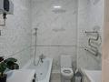 2-комнатная квартира · 64 м² · 8/10 этаж, мкр Юго-Восток, Карбышева 5/9 за 29 млн ₸ в Караганде, Казыбек би р-н — фото 8