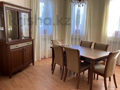 4-комнатная квартира · 140 м² · 1/3 этаж, мкр Уркер, ул. Нуркена Абдирова 54 — Достоевского за 300 000 〒 в Астане, Нура р-н