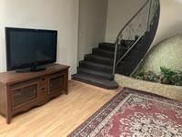4-бөлмелі пәтер · 150 м² · 1/3 қабат, мкр Уркер, ул. Нуркена Абдирова 54 — Достоевского, бағасы: 350 000 ₸ в Астане, Нура р-н