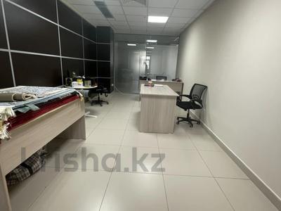 Свободное назначение, офисы, магазины и бутики, салоны красоты, образование, развлечения, конференц-залы, кабинеты и рабочие места, студии · 18 м² за 111 060 〒 в Астане, Алматы р-н