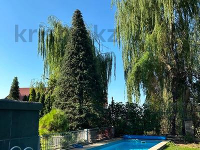 6-комнатная квартира · 570 м², мкр Горный Гигант, Жамакаева 256а за 890 млн ₸ в Алматы, Медеуский р-н