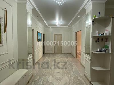 4-комнатная квартира · 152 м² · 2/11 этаж, 16-й мкр 44 — Жилой комплекс " Abyroy ", позади ТРК Актау, рядом со школой за 49 млн ₸