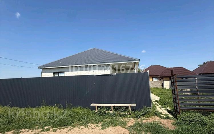 Отдельный дом · 3 комнаты · 90 м² · 5 сот., Есет батыр — Жером за 23 млн ₸ в Уральске — фото 2