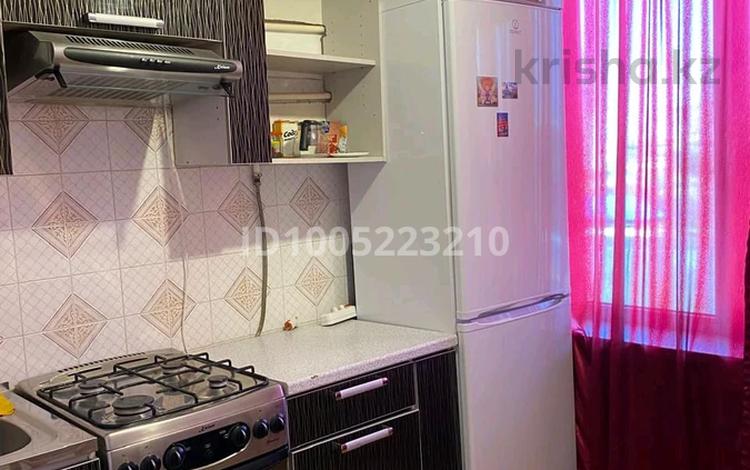 1-комнатная квартира · 30 м² · 5/5 этаж, мкр Центральный, Атамбаева 19 за 130 000 ₸ в Атырау — фото 2