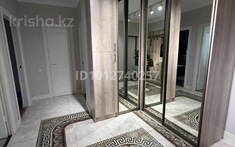 4-комнатная квартира · 114 м² · 3/9 этаж, мкр Центральный, Канцева 5 — Абая - Валиханова за 450 000 ₸ в Атырау — фото 2