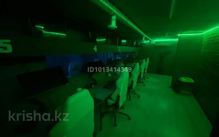 Компьютерный клуб · 160 м² за 31 млн ₸ в Атырау, мкр Нурсая — фото 3