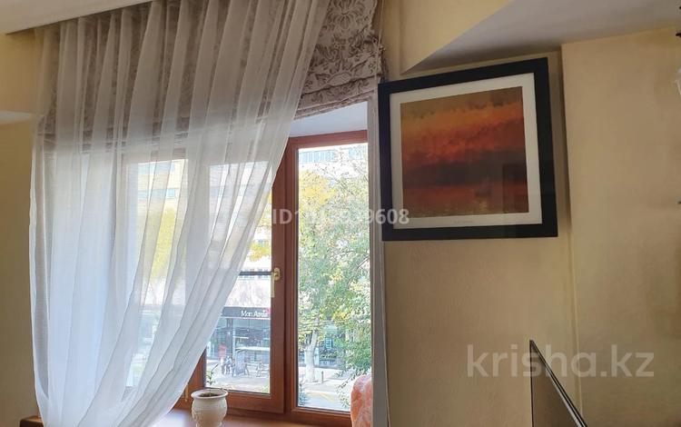 3-комнатная квартира · 70 м² · 2/5 этаж, Гоголя 50 за 500 000 ₸ в Алматы, Медеуский р-н — фото 2