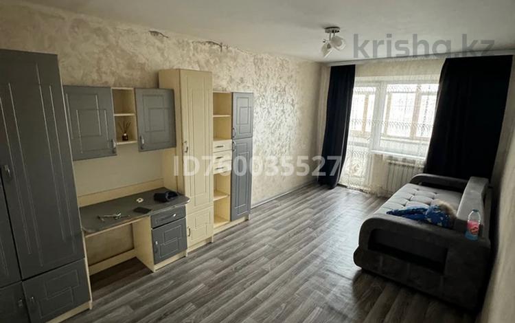 1-бөлмелі пәтер · 38 м² · 6/9 қабат, мкр Юго-Восток, строителей 1, бағасы: 13 млн ₸ в Караганде, Казыбек би р-н — фото 2