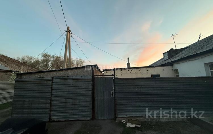 Часть дома · 3 комнаты · 60 м² · 1 сот., мкр Фёдоровка 32 за 5.2 млн 〒 в Караганде, Казыбек би р-н — фото 2