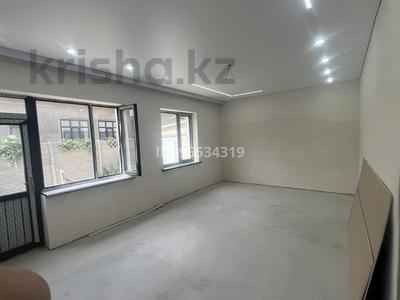 Отдельный дом · 5 комнат · 152 м² · 1 сот., Дуйсен Баянов 184/Б — Район Атакент (таунхаус) за 37 млн 〒 в Таразе