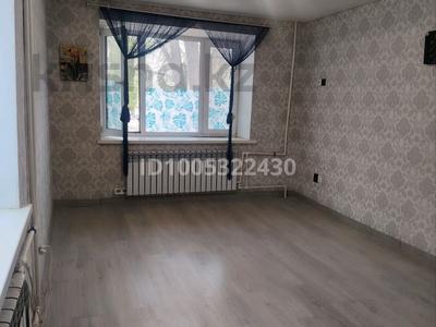 1-бөлмелі пәтер · 29 м² · 1/5 қабат, мкр 8 72 — Школа 1, бағасы: 7.5 млн ₸ в Актобе