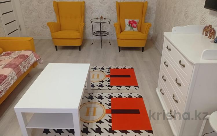 2-комнатная квартира · 59 м² · 9/9 этаж, Байзакова 234 за 380 000 ₸ в Алматы, Алмалинский р-н — фото 2