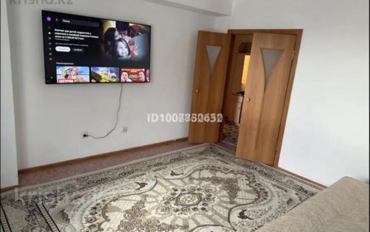 2-комнатная квартира · 60 м² · 1/10 этаж, Карагайлы 25 за 15 000 ₸ в Семее, Красный Кордон — фото 2