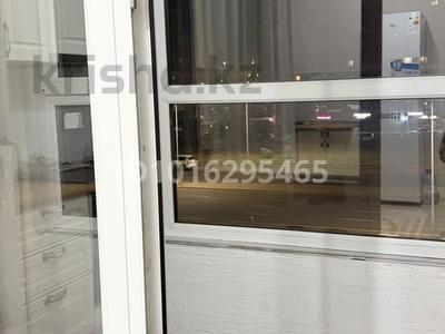 1-комнатная квартира · 42 м² · 3/12 этаж, Санжара Асфендиярова 1 за 280 000 ₸ в Астане, Нура р-н