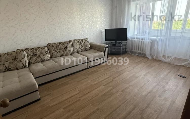 2-бөлмелі пәтер · 52 м² · 8/9 қабат, ул. Жукова 15/1, бағасы: 16 млн ₸ в Уральске, мкр Школьник — фото 11