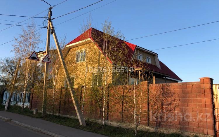 Отдельный дом • 5 комнат • 193 м² • 10 сот., Алтынсарина 213 за 60 млн 〒 в Петропавловске — фото 2