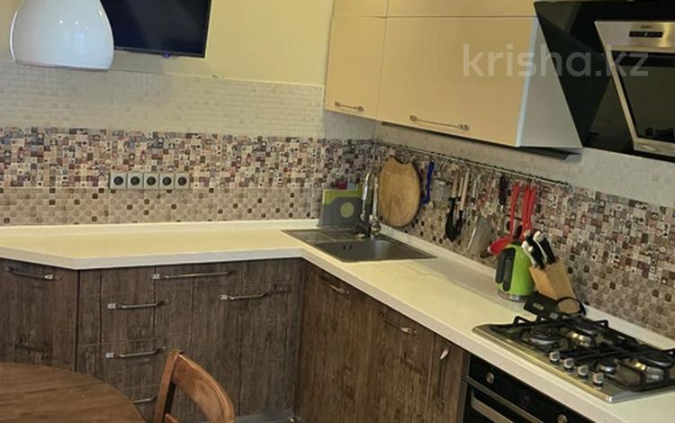 4-бөлмелі пәтер · 100 м² · 3/5 қабат, Шашкина 30 а — Аль Фараби, бағасы: 550 000 ₸ в Алматы, Медеуский р-н — фото 2