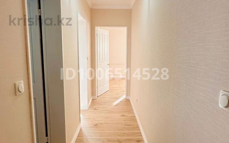 3-комнатная квартира · 89.8 м² · 10/16 этаж, Мкр-н Самал 2 за 320 000 ₸ в Астане, Есильский р-н — фото 2