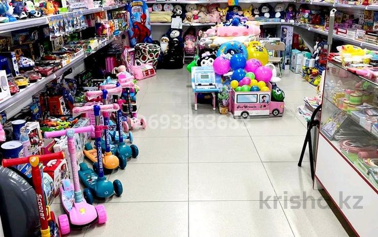 Действующий бизнес, магазин игрушек, в ТД., 30 м² за ~ 5 млн 〒 в Астане, Сарыарка р-н — фото 2