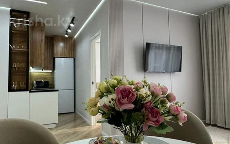 2-комнатная квартира · 60 м² · 8/9 этаж, мкр Нурсая, Абулхайр-хана 69/5 — Нурсая , Габдиева за 5 000 ₸ в Атырау — фото 2
