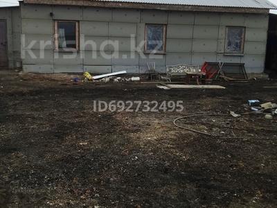 Отдельный дом · 4 комнаты · 106 м² · 10 сот., Толе 6 — Нурмагамбетова начало магазина Кландайк за 10.7 млн 〒 в Акколе