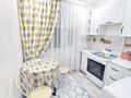 2-комнатная квартира, 44 м², 2/5 этаж посуточно, 1 мкр 13 — Эврика заправка за 13 000 〒 в Таразе — фото 3