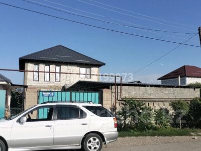 Жеке үй · 4 бөлме · 180 м² · 6 сот., Жамбыл 3, бағасы: 40 млн 〒 в Комсомоле