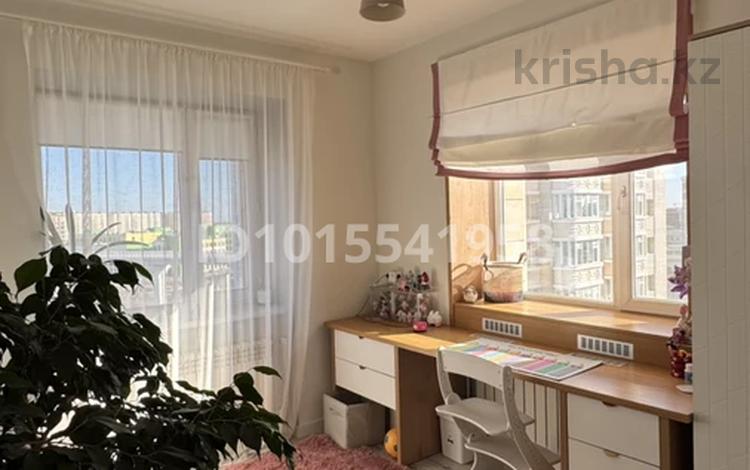 3-комнатная квартира · 79 м² · 7/9 этаж, Темирбека Жургенова 18/2 за 55 млн ₸ в Астане, Сарайшык р-н — фото 11