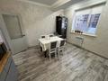 2-бөлмелі пәтер · 85 м² · 2/5 қабат, Алтын орда ш/а. 19a — Маманова, бағасы: 200 000 ₸ в Актобе, мкр. Алтын орда — фото 2