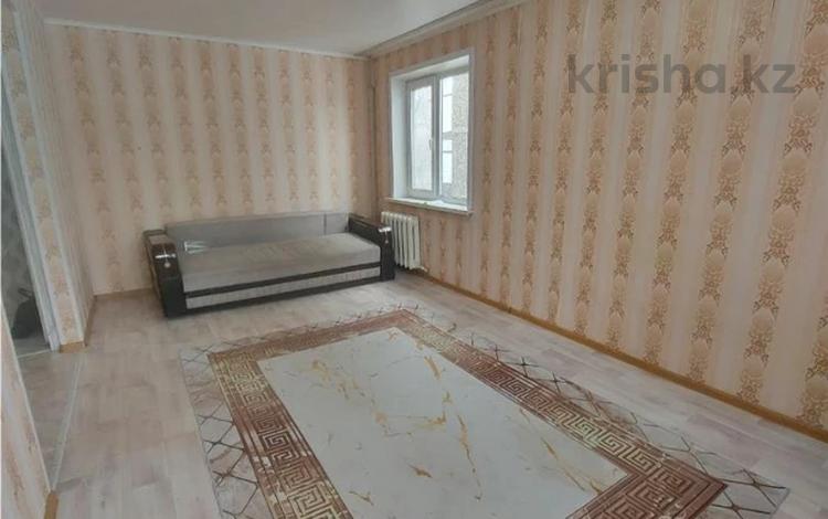 1-комнатная квартира · 31 м² · 3/5 этаж, Майкудук, 13й микрорайон за 7.5 млн ₸ в Караганде, Алихана Бокейханова р-н — фото 3