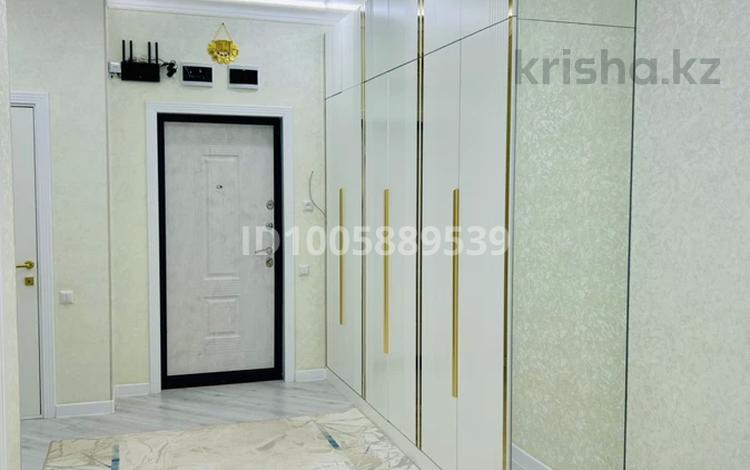 3-комнатная квартира · 110 м² · 11/12 этаж, 19-й мкр 28 за 60 млн ₸ в Актау — фото 5