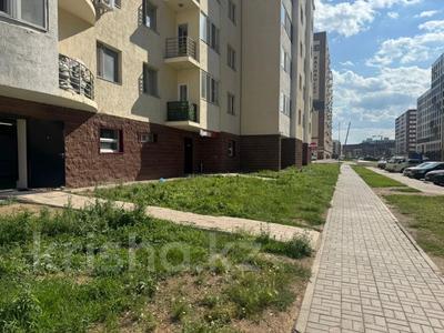 Еркін, кеңселер, дүкендер мен бутиктер, қоймалар, қоғамдық тамақтану орны, сұлулық салондары, монша, қонақ үй және демалыс орындары, фитнес және спорт, медорталықтар мен дәріханалар, білім орталықтары, ойын-сауық, конференц-залдар, кабинеттер және жұмыс орындары, студиялар · 89 м², бағасы: 530 000 ₸ в Астане, Нура р-н