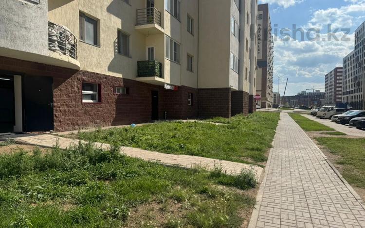 Еркін, кеңселер, дүкендер мен бутиктер, қоймалар, қоғамдық тамақтану орны, сұлулық салондары, монша, қонақ үй және демалыс орындары, фитнес және спорт, медорталықтар мен дәріханалар, білім орталықтары, ойын-сауық, конференц-залдар, кабинеттер және жұмыс орындары, студиялар · 89 м², бағасы: 530 000 ₸ в Астане, Нура р-н — фото 2