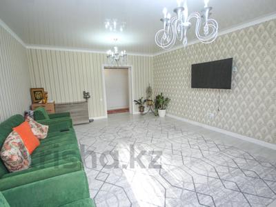 4-комнатная квартира · 100 м² · 6/12 этаж, Ходжанова 57/5 за 90 млн ₸ в Алматы, Бостандыкский р-н
