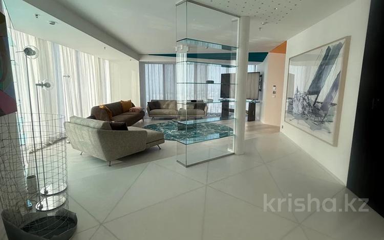 2-бөлмелі пәтер · 200 м², Аль-Фараби 77/7, бағасы: 4.9 млн ₸ в Алматы, Бостандыкский р-н — фото 2