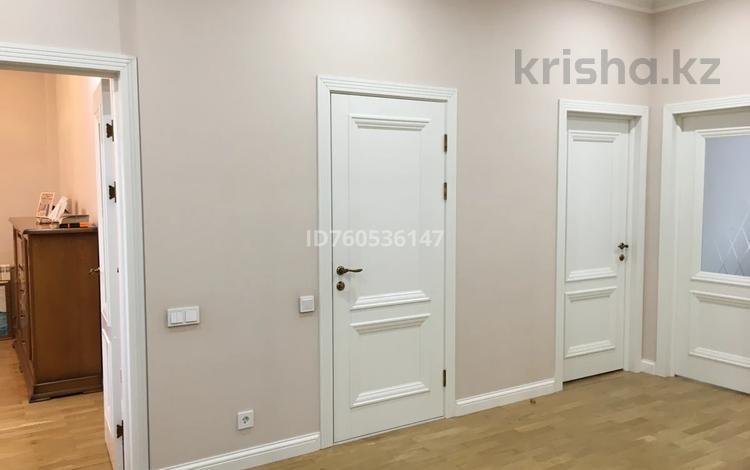 4-комнатная квартира · 129 м² · 3/10 этаж, мкр Керемет 5 к19 за 150 млн 〒 в Алматы, Бостандыкский р-н — фото 2