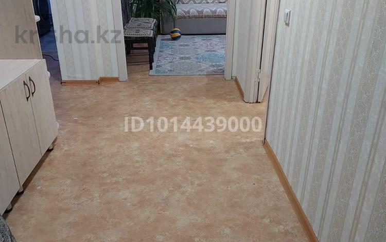 3-бөлмелі пәтер · 80 м² · 4/9 қабат, Карағалы 23 23, бағасы: 250 000 ₸ в Семее — фото 2