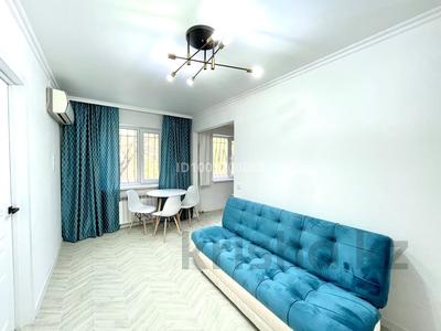 3-комнатная квартира · 50 м² · 3/5 этаж, мкр Новый Город, Комиссарова 28 за 15 000 ₸ в Караганде, Казыбек би р-н