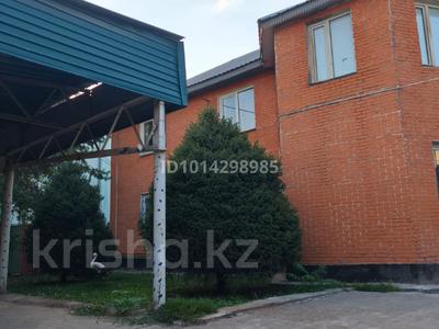 Отдельный дом · 5 комнат · 230 м² · 5 сот., мкр Мамыр-4, Мамыр 4 Дом 56 — Абая и Саина за 950 000 ₸ в Алматы, Ауэзовский р-н