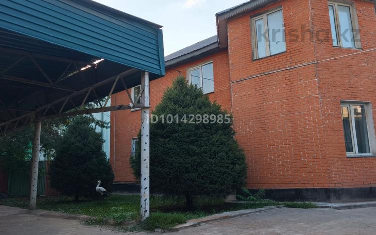 Отдельный дом · 5 комнат · 230 м² · 5 сот., мкр Мамыр-4, Мамыр 4 Дом 56 — Абая и Саина за 950 000 ₸ в Алматы, Ауэзовский р-н — фото 2