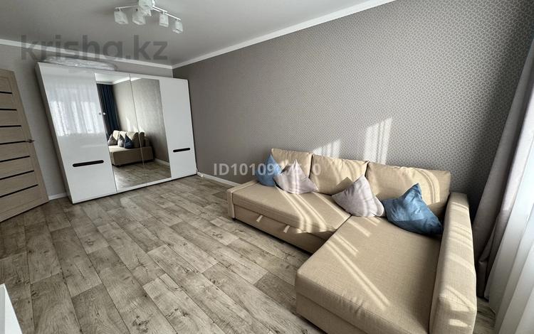 1-комнатная квартира · 33 м² · 5/9 этаж, 8мкр 48 за 130 000 ₸ в Темиртау — фото 2