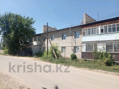 2-бөлмелі пәтер · 80 м² · 2/2 қабат, Оспан умбетова 5, бағасы: 11 млн ₸ в Мерке