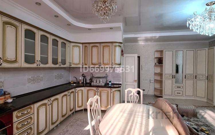 2-бөлмелі пәтер · 61 м² · 1/5 қабат, Айталиева 7/2, бағасы: 23 млн ₸ в Уральске — фото 2