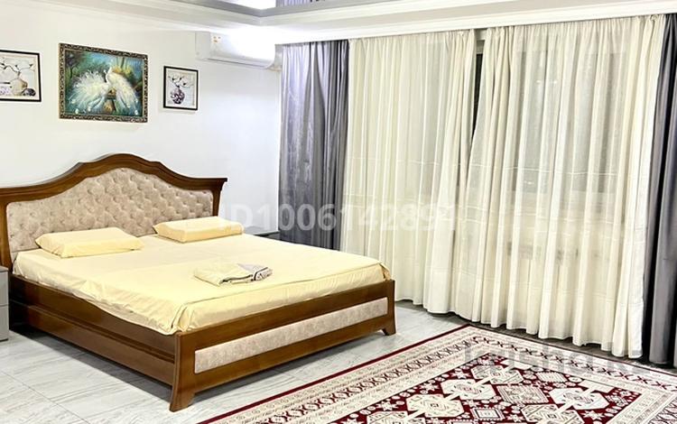 1-комнатная квартира · 45 м² · 1/3 этаж, мкр Самал, Байзак батыра 223 — Комратова за 10 000 〒 в Таразе — фото 2