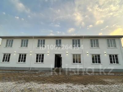 Отдельный дом · 8 комнат · 600 м² · 10 сот., мкр Таусамалы — Сагдиева за 222 млн 〒 в Алматы, Наурызбайский р-н