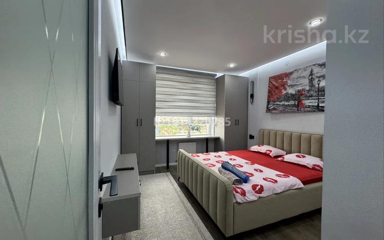 2-бөлмелі пәтер · 50 м² · 11/12 қабат, ул. Байдибек би 113/2, бағасы: 3 000 ₸ в Шымкенте, Абайский р-н — фото 2